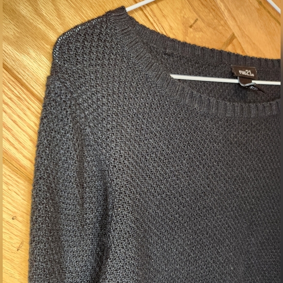 Rue 21 navy blue lightweight medium sweater - Picture 2 of 12